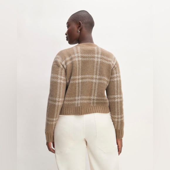 Everlane THE ALPACA V-NECK CROPPED CARDIGAN in lightest taupe — Women’s Medium - Picture 3 of 11